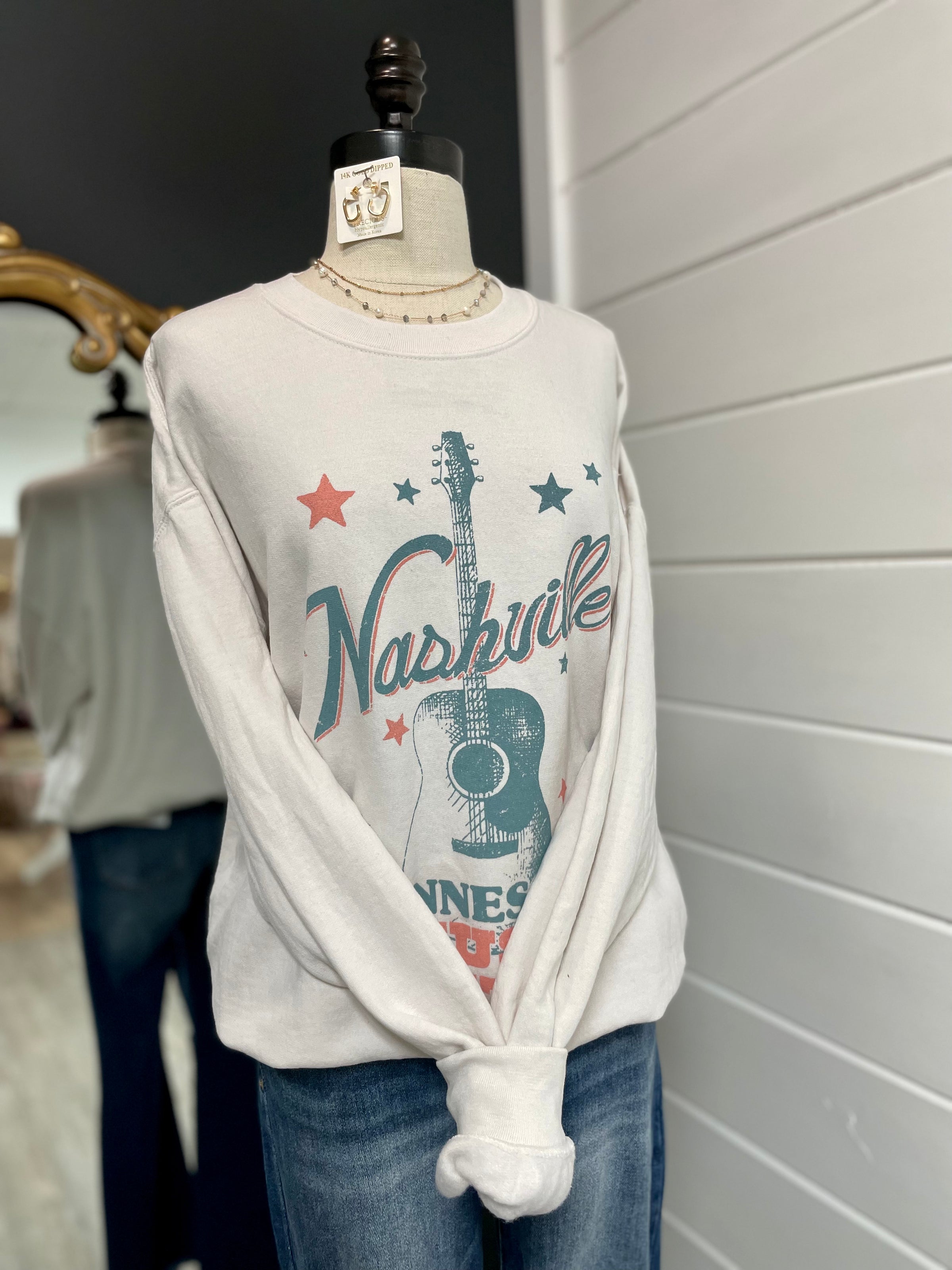 Vintage-Inspired Nashville Oversized Graphic Sweatshirt