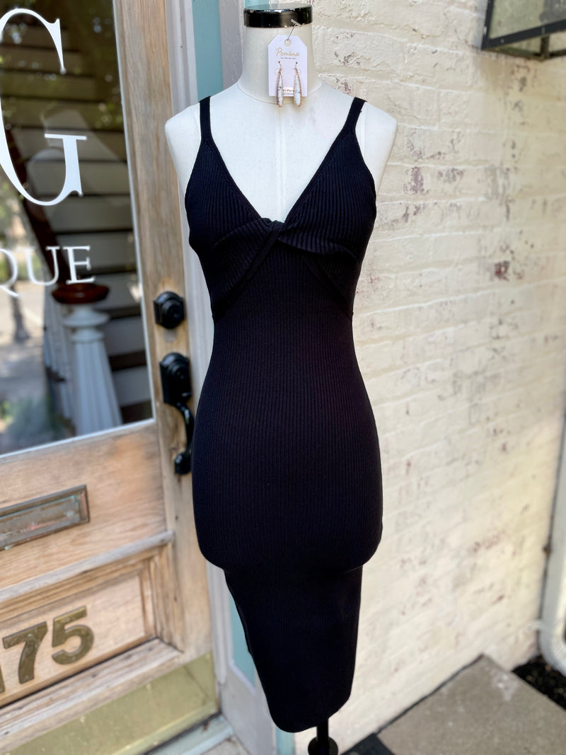 Don't Get It Twist Dress-Black