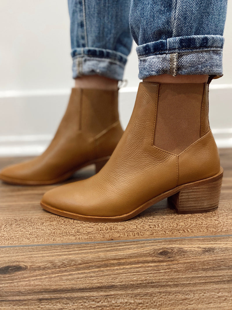 Filip Chelsea Bootie-Camel