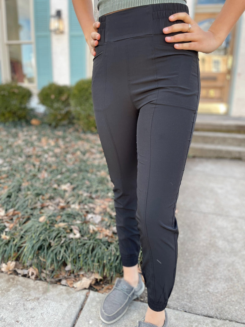 Maizie Highwaisted Joggers-Black