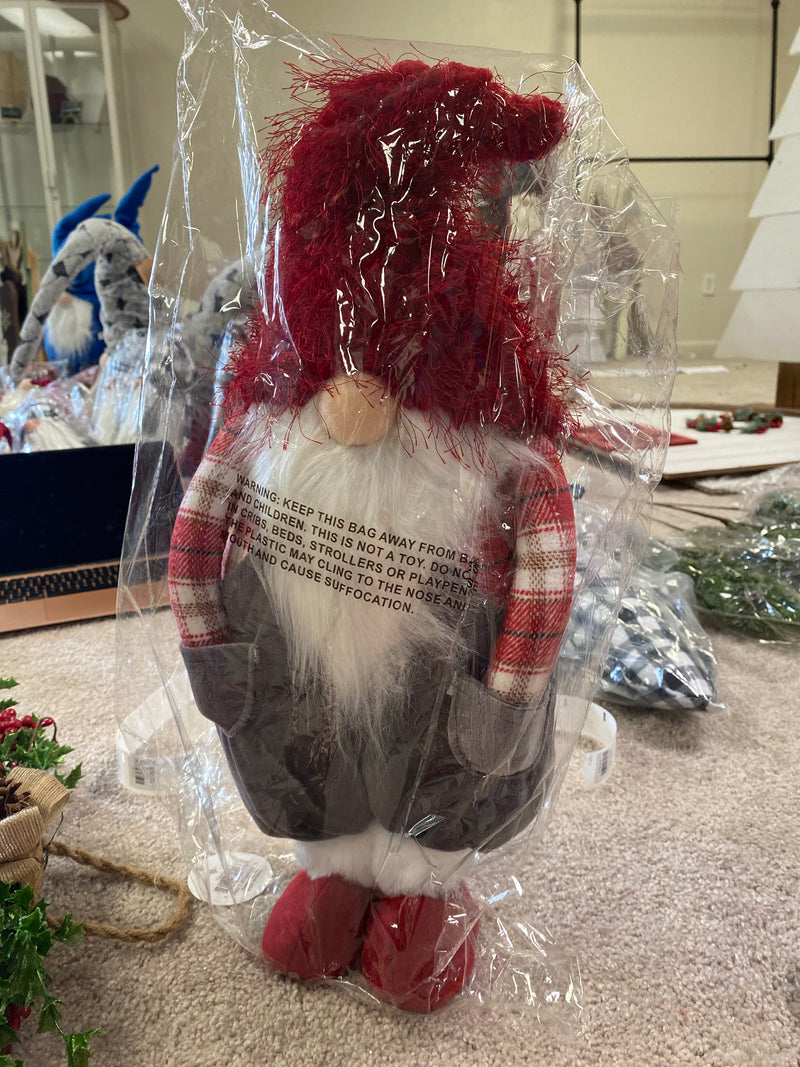 WWW Standing Red Hat Gnome