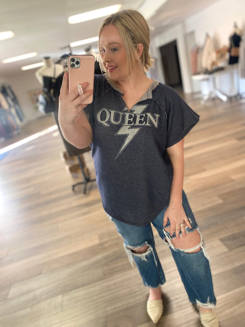 Queen Graphic Knit Top-Navy