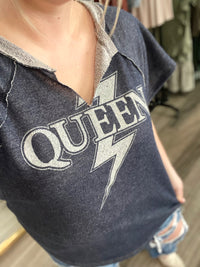 Queen Graphic Knit Top-Navy