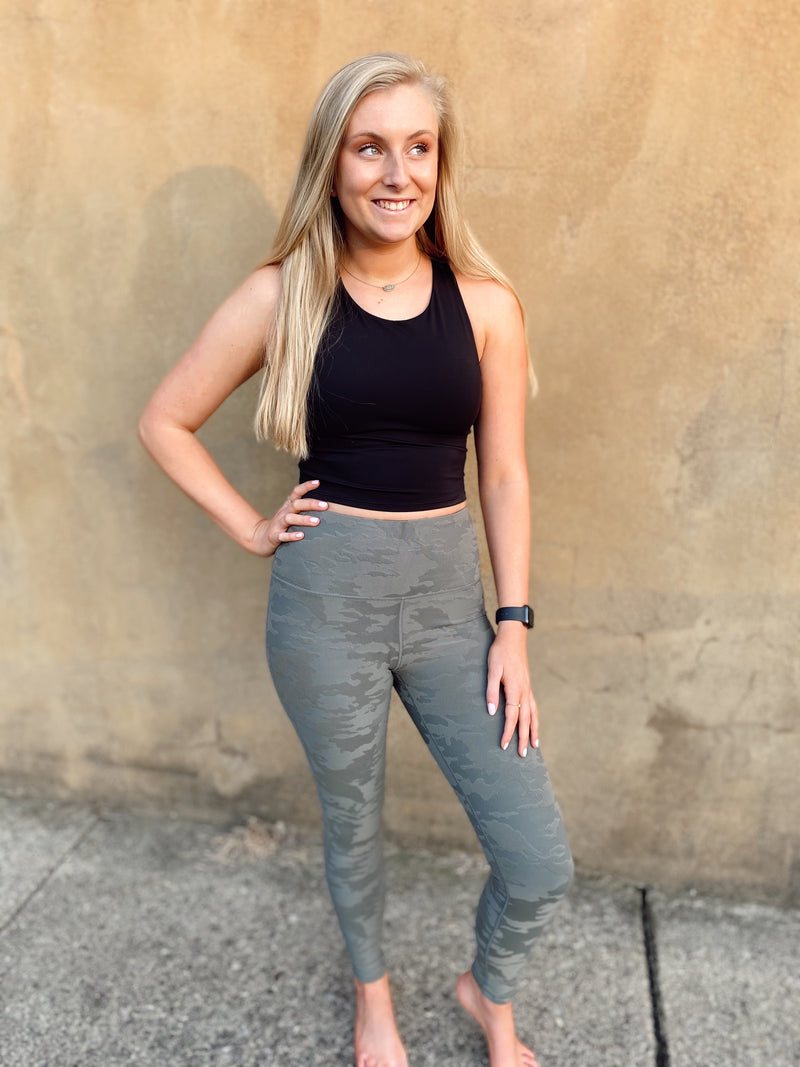 Serenity Athletic Cropped Tank-Black