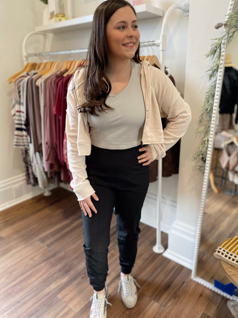 Maizie Highwaisted Joggers-Black