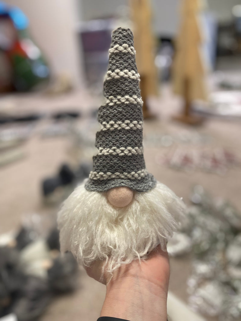 WWW SM Grey Hat Santa Gnome w/LED Light Nose