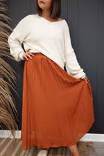 Leelyn Pleated Chiffon Midi Skirt-Brick
