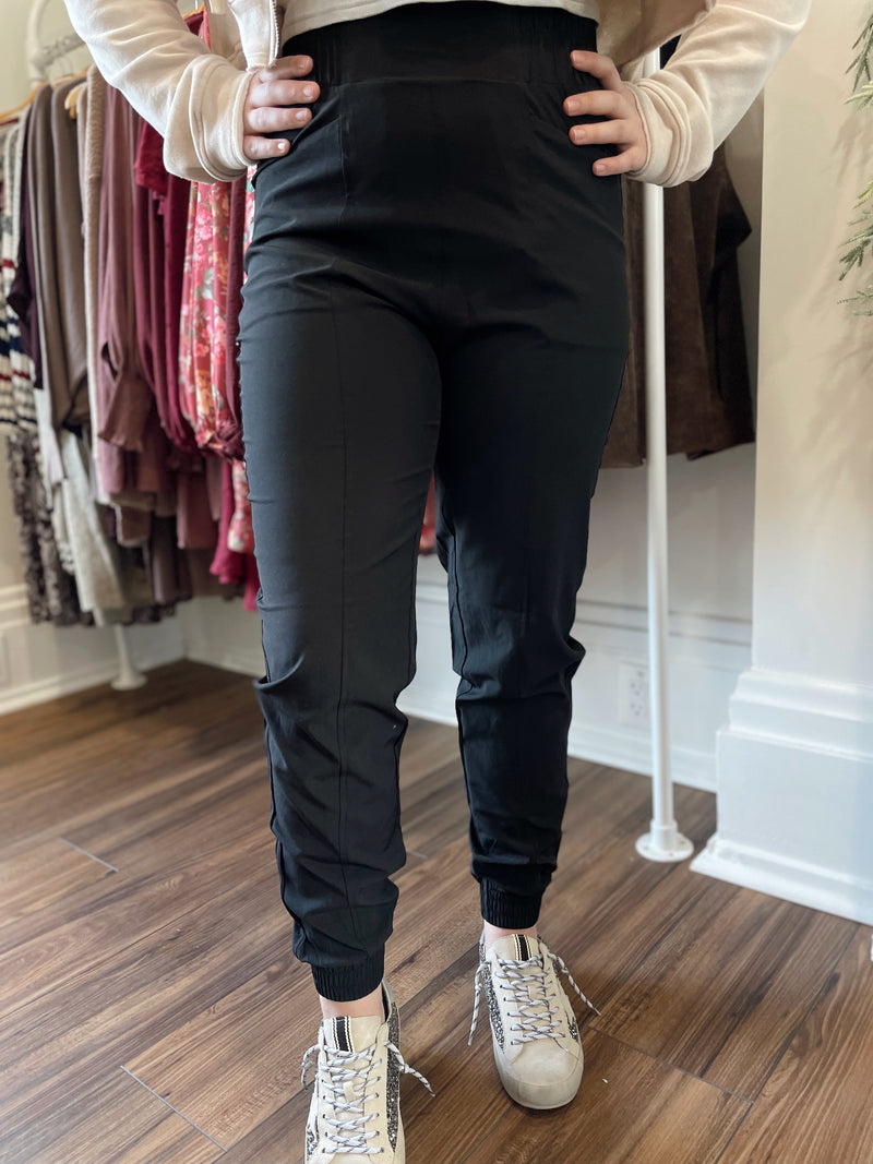 Maizie Highwaisted Joggers-Black