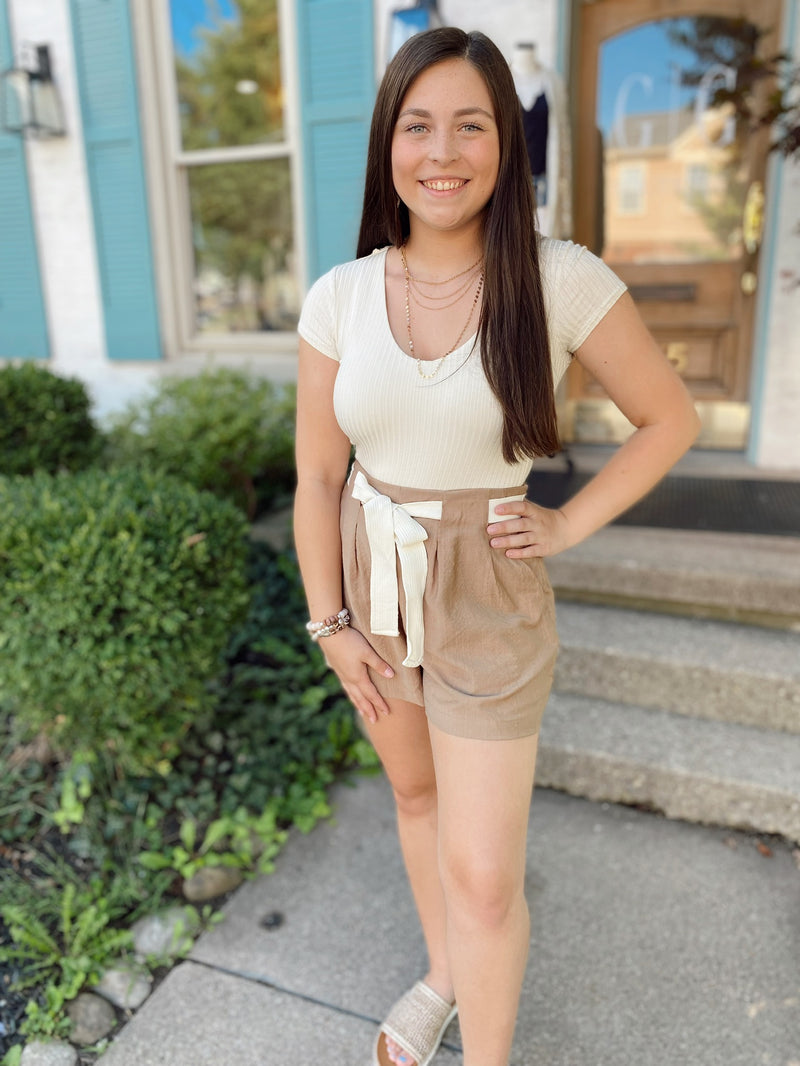 Thea Pleated Shorts-Mocha